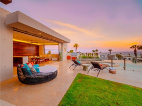 Residence Steps To Beach, Plus A Pool House!